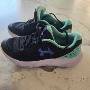 Under Armour Girls Size 4y Shoes